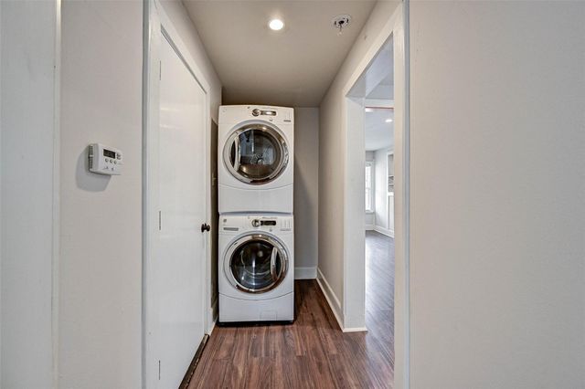 2202 Kane Street A, Houston, TX 77007