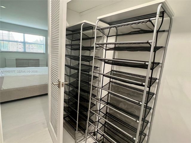 8595 Sunrise Lakes Blvd 207, Sunrise, FL 33322