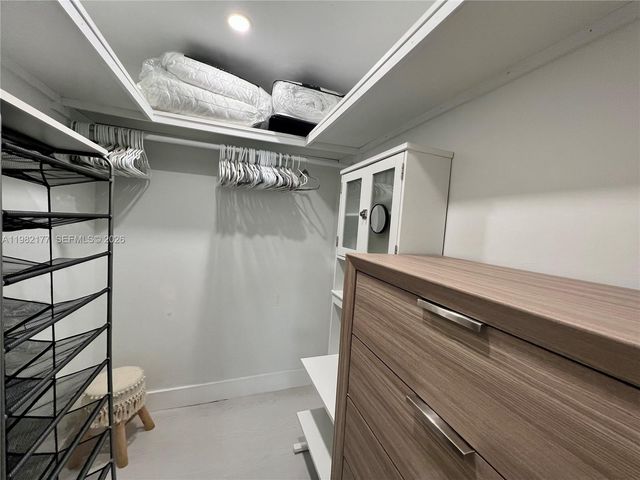 8595 Sunrise Lakes Blvd 207, Sunrise, FL 33322