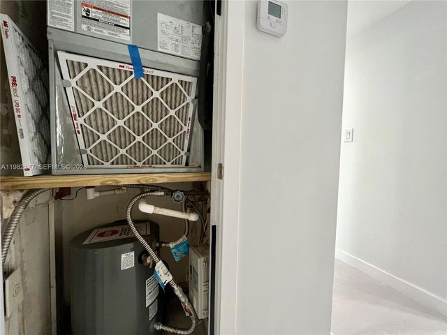 8595 Sunrise Lakes Blvd 207, Sunrise, FL 33322