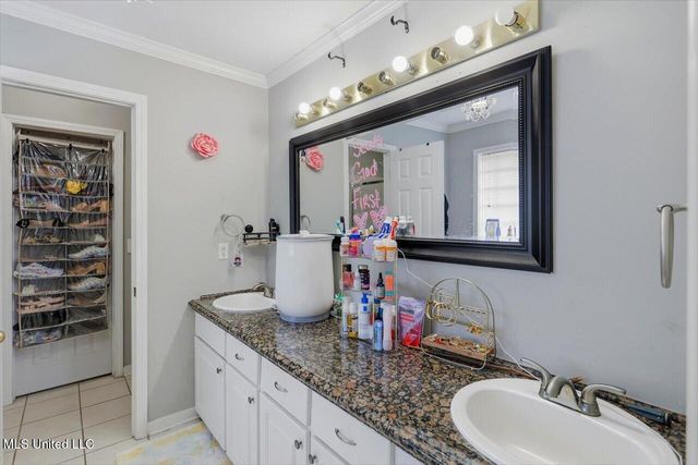 2046 S Cobblestone Cove, Brandon, MS 39042