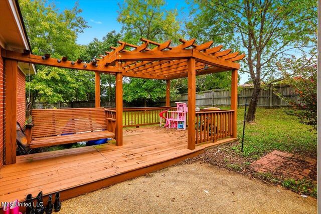 2046 S Cobblestone Cove, Brandon, MS 39042