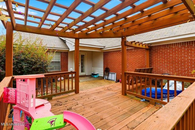 2046 S Cobblestone Cove, Brandon, MS 39042