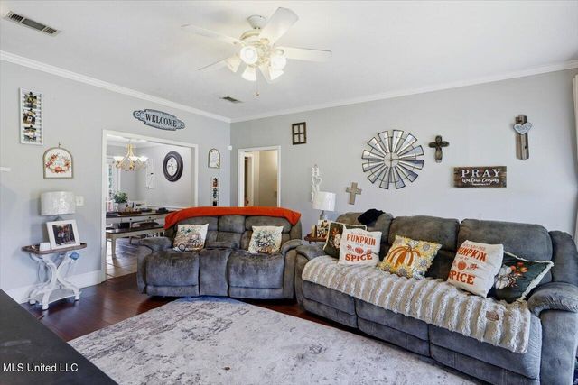 2046 S Cobblestone Cove, Brandon, MS 39042