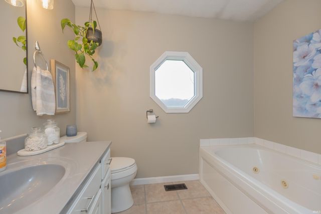 2910 Koressel Road, Evansville, IN 47720