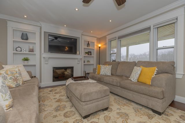 2910 Koressel Road, Evansville, IN 47720