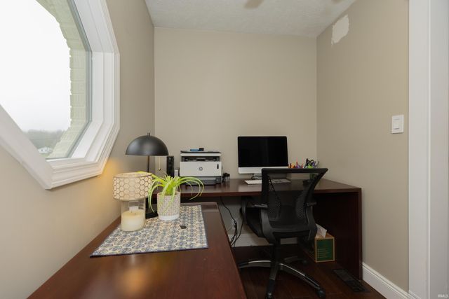 2910 Koressel Road, Evansville, IN 47720