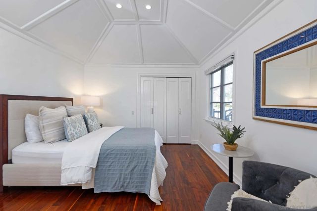 438 Sea Lane, La Jolla, CA 92037