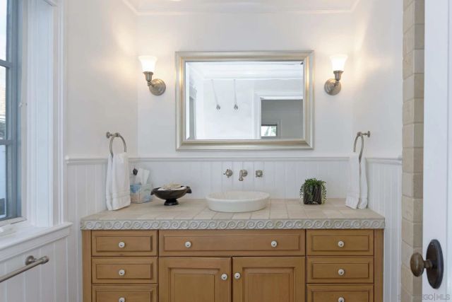 438 Sea Lane, La Jolla, CA 92037