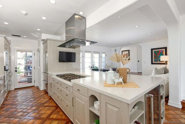 438 Sea Lane, La Jolla, CA 92037