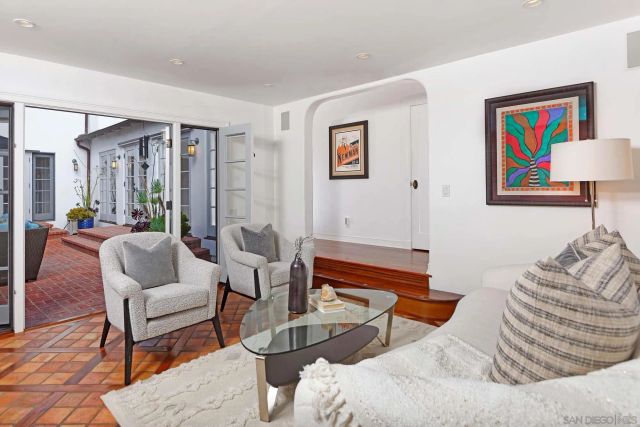 438 Sea Lane, La Jolla, CA 92037