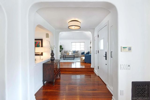 438 Sea Lane, La Jolla, CA 92037