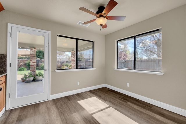 207 Country Club Dr, Colusa, CA 95932