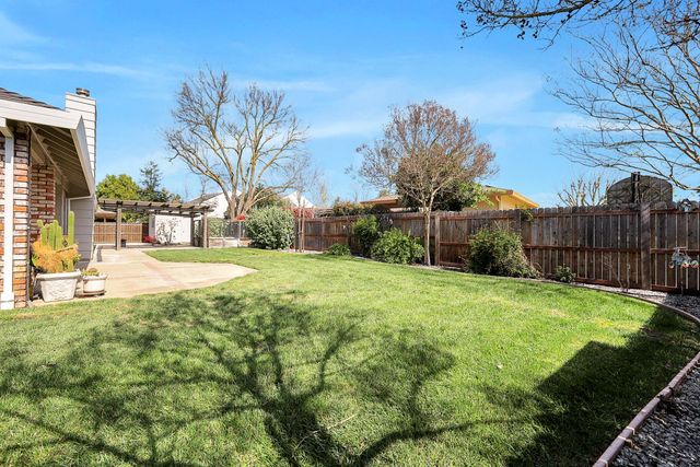 207 Country Club Dr, Colusa, CA 95932