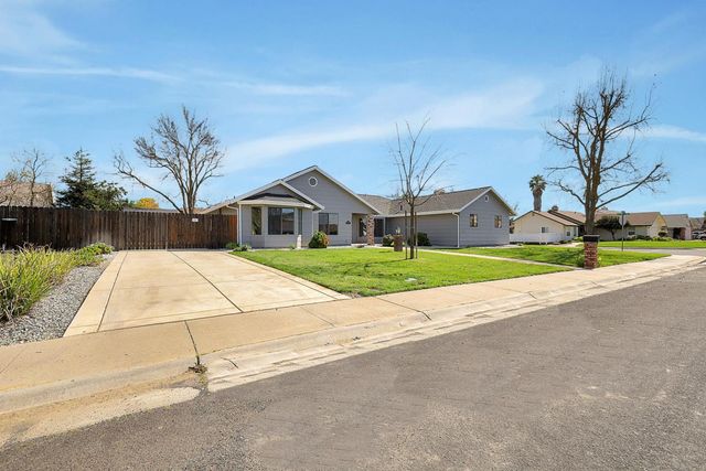 207 Country Club Dr, Colusa, CA 95932