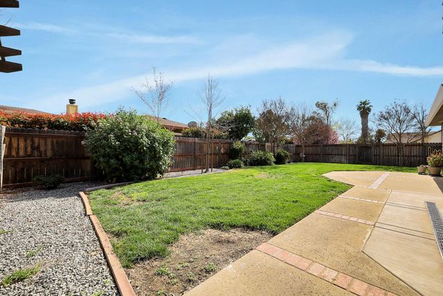 207 Country Club Dr, Colusa, CA 95932