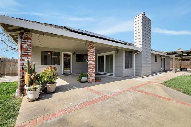 207 Country Club Dr, Colusa, CA 95932