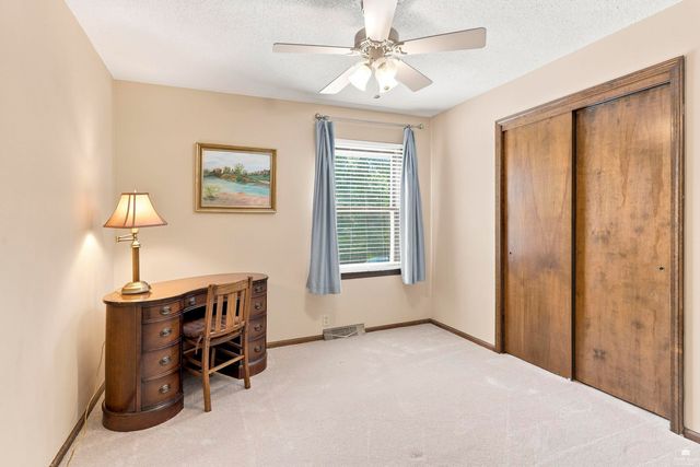 3015 Tamarak Drive, Manhattan, KS 66503