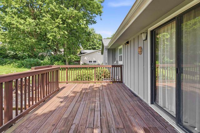 3015 Tamarak Drive, Manhattan, KS 66503