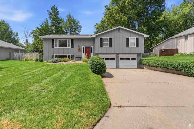 3015 Tamarak Drive, Manhattan, KS 66503