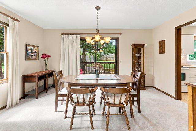 3015 Tamarak Drive, Manhattan, KS 66503