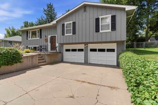 3015 Tamarak Drive, Manhattan, KS 66503