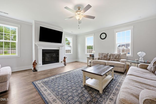 1612 Lizzie Lou Court, Hope Mills, NC 28348