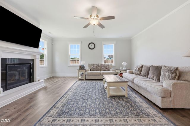 1612 Lizzie Lou Court, Hope Mills, NC 28348