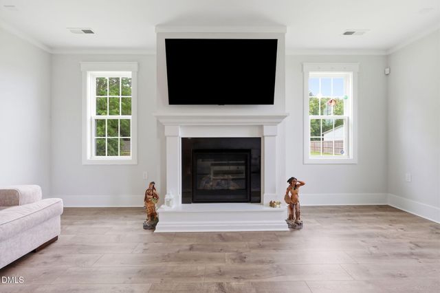1612 Lizzie Lou Court, Hope Mills, NC 28348