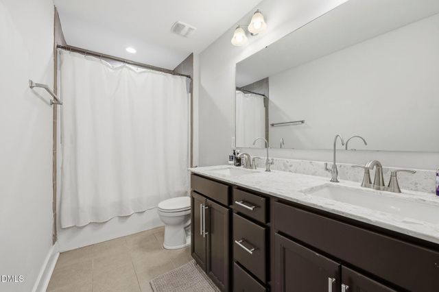 1612 Lizzie Lou Court, Hope Mills, NC 28348