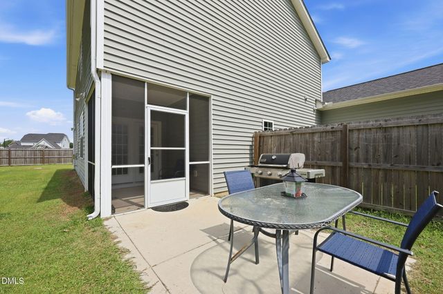 1612 Lizzie Lou Court, Hope Mills, NC 28348