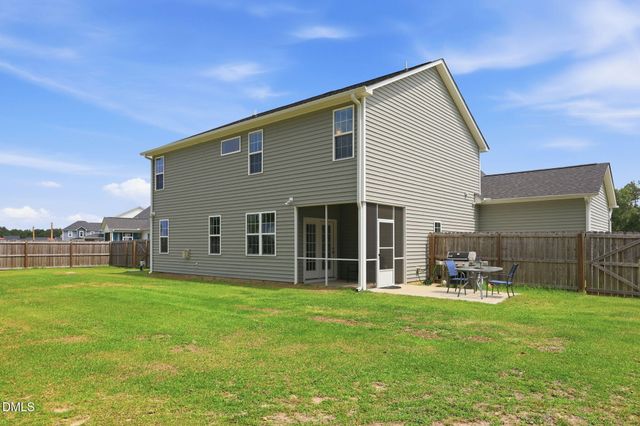 1612 Lizzie Lou Court, Hope Mills, NC 28348