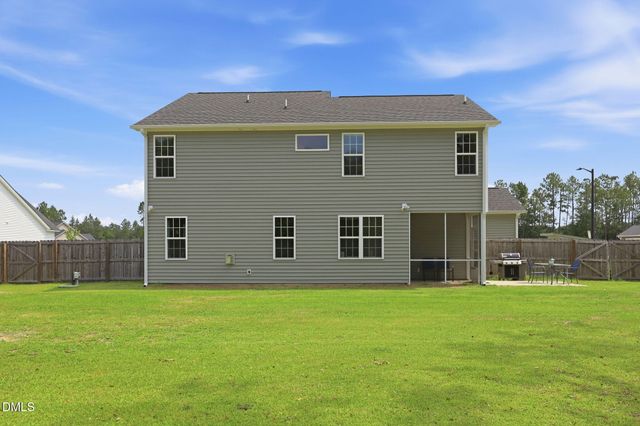 1612 Lizzie Lou Court, Hope Mills, NC 28348