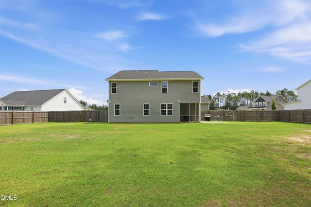 1612 Lizzie Lou Court, Hope Mills, NC 28348