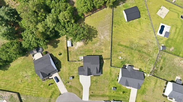 1612 Lizzie Lou Court, Hope Mills, NC 28348