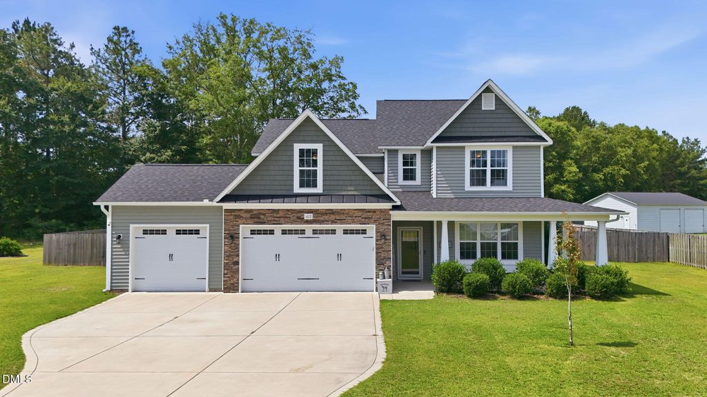 1612 Lizzie Lou Court, Hope Mills, NC 28348