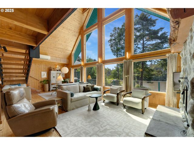 53461 SAFE Rd, Bandon, OR 97411