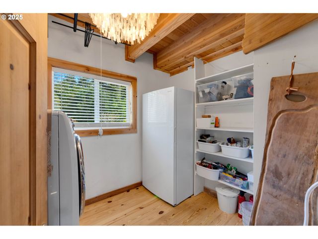 53461 SAFE Rd, Bandon, OR 97411