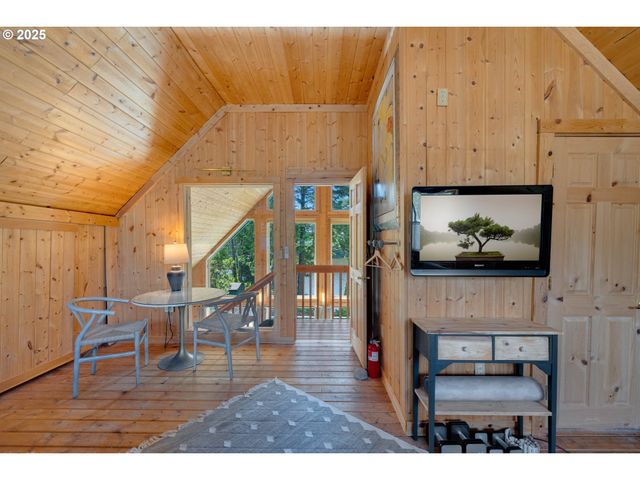 53461 SAFE Rd, Bandon, OR 97411