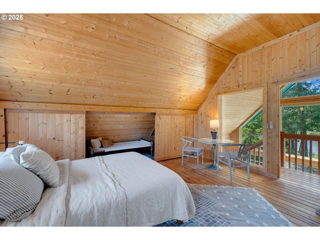 53461 SAFE Rd, Bandon, OR 97411