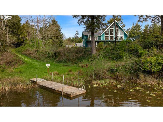 53461 SAFE Rd, Bandon, OR 97411