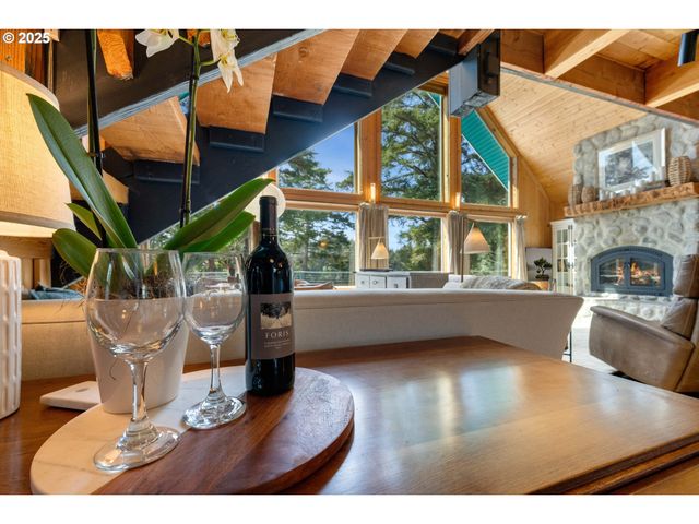 53461 SAFE Rd, Bandon, OR 97411