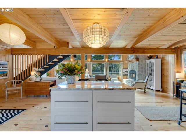 53461 SAFE Rd, Bandon, OR 97411