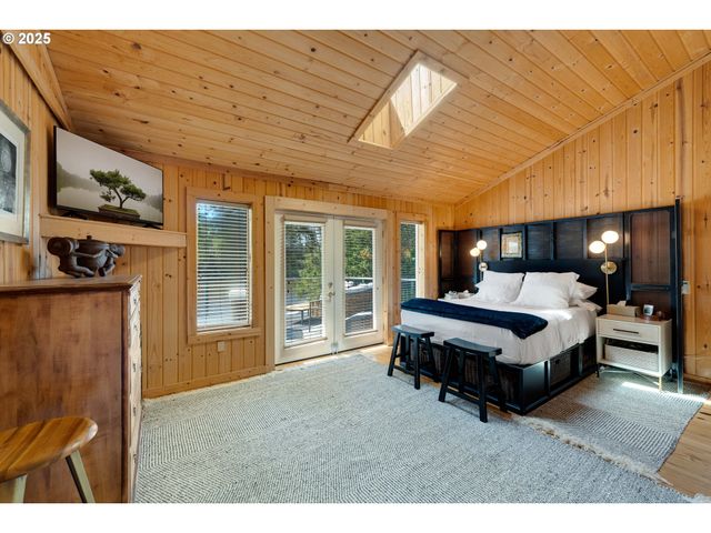 53461 SAFE Rd, Bandon, OR 97411