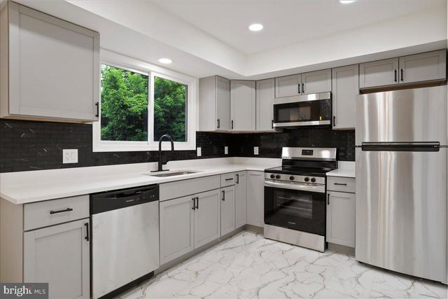 143 ZINN WAY, Linden, VA 22642