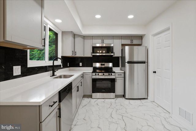 143 ZINN WAY, Linden, VA 22642