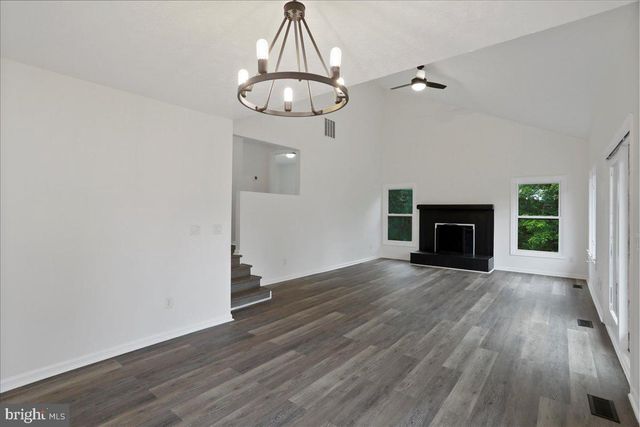 143 ZINN WAY, Linden, VA 22642