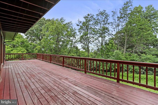 143 ZINN WAY, Linden, VA 22642