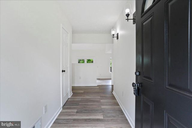 143 ZINN WAY, Linden, VA 22642