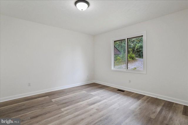 143 ZINN WAY, Linden, VA 22642